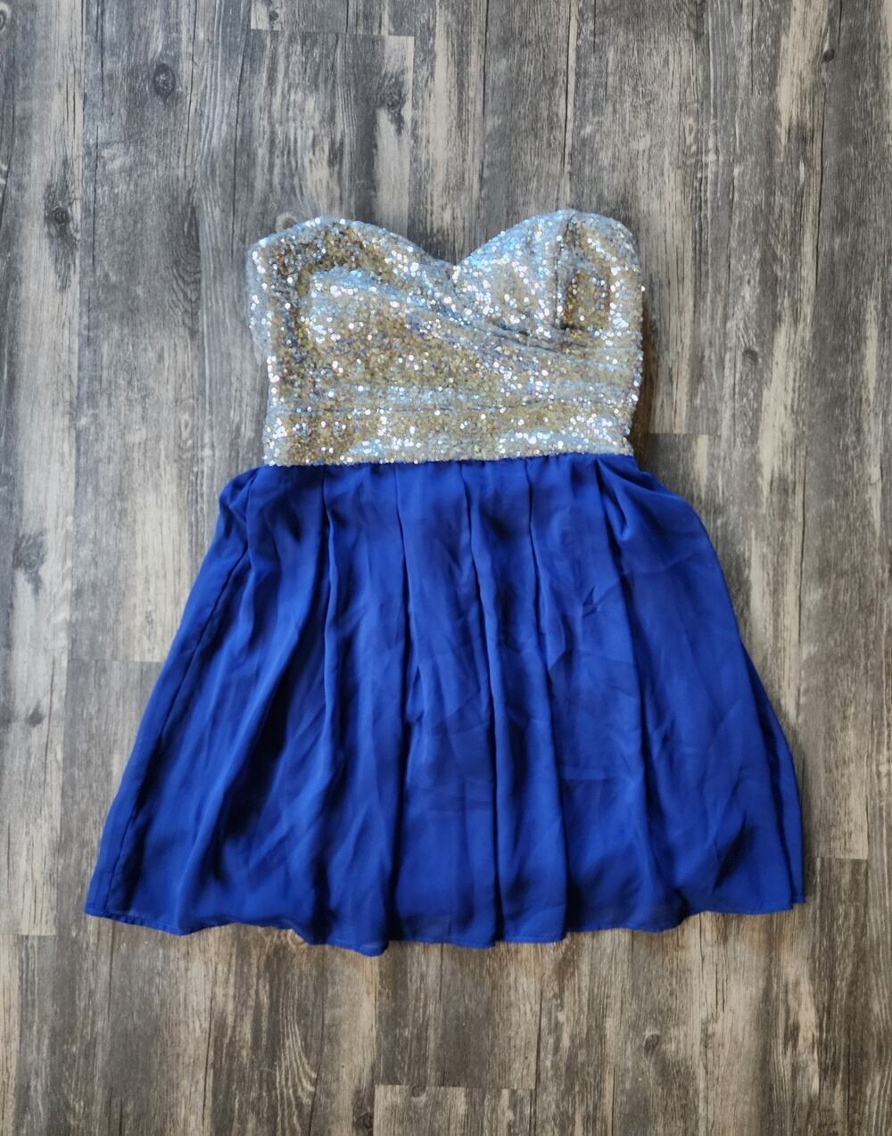 B Darlin Blue Silver Sequin Dress Juniors 11/12 Sleeveless Sundress Prom Hoco